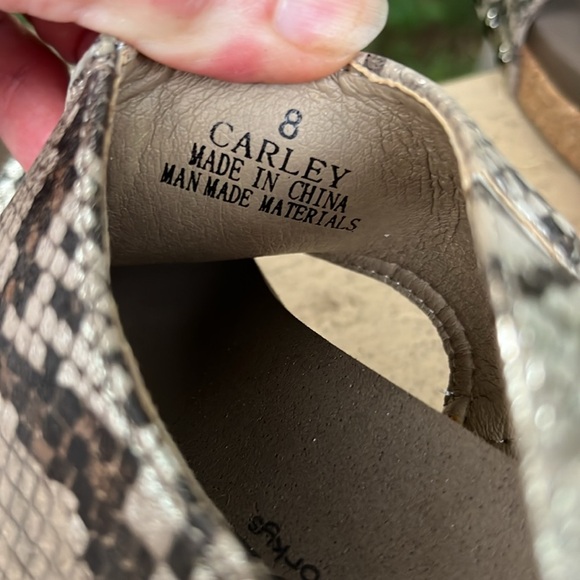 Sandals - Picture 5 of 7